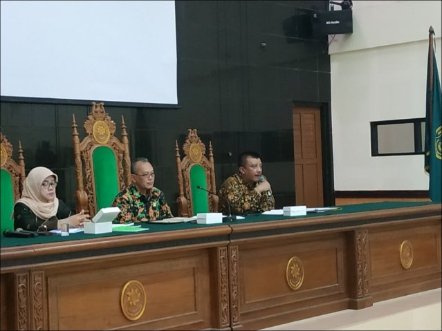 RAPAT DINAS